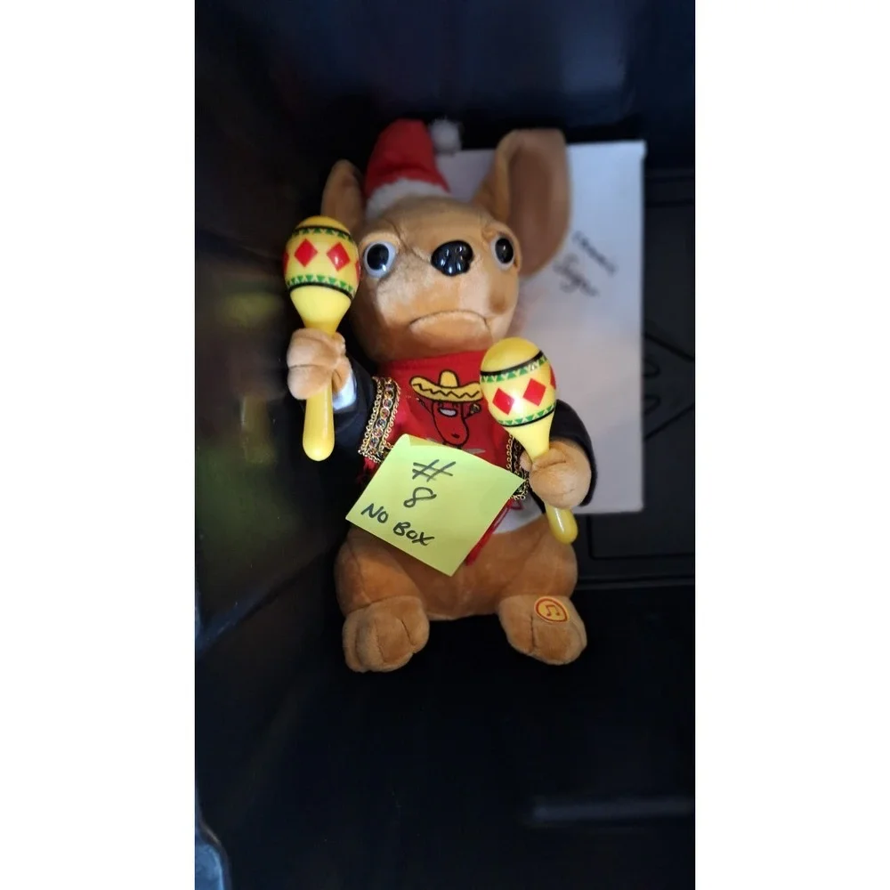 NIKA DON MIGUEL ANIMATRONIC CHIHUAHUA CHRISTMAS SINGING DOG MARACAS TOY